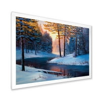 Designart 'Morning Glow Prin Pădurea De Crăciun De Lângă Râu' Lake House Framed Art Print